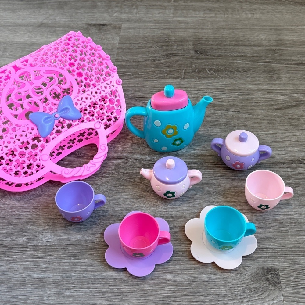 Little girls tea party set